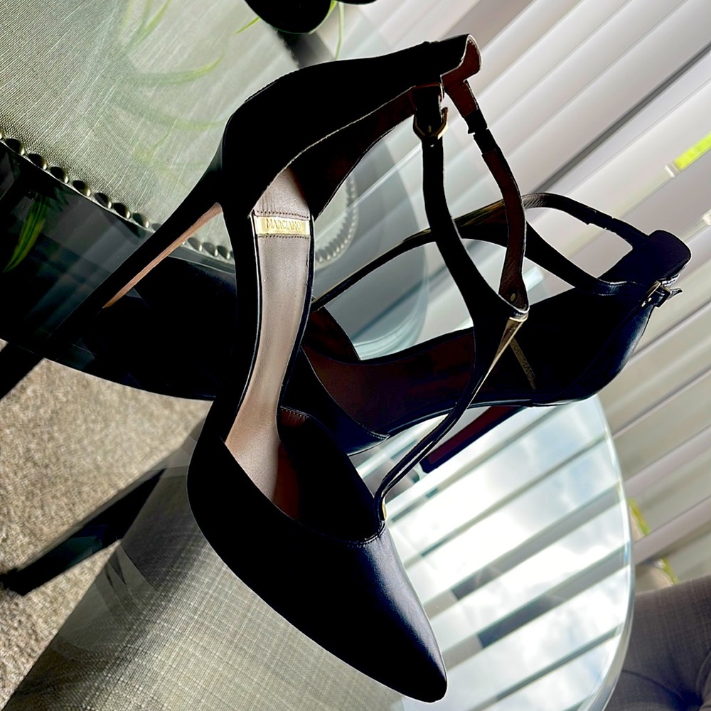 Marciano Gold Plated T-Strap Stiletto Black Pump Sz 9 (39) M New